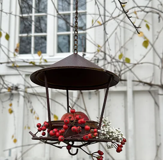 Vogelfutterspender, Vogelhaus braun Metall klein